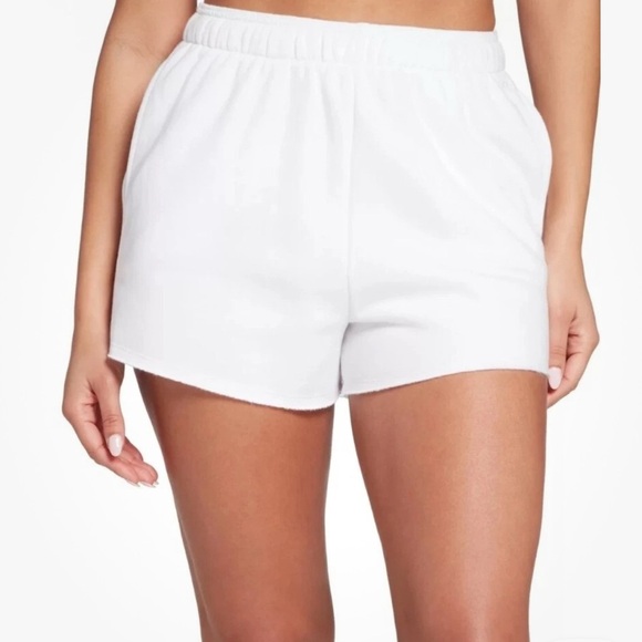 DSG Women's Shorts Boyfriend Oversized  Fleece Shorts White 2XL Relaxed Fit 5" - Picture 1 of 6